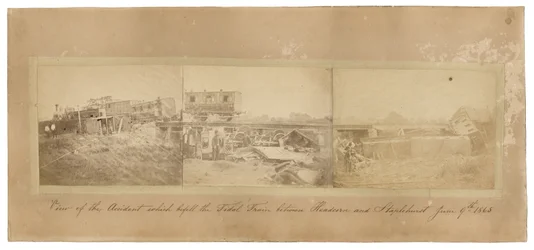 Montage af togulykken i Staplehurst, 1865 (tre sepiafarvede fotografier monteret sammen på et karton)